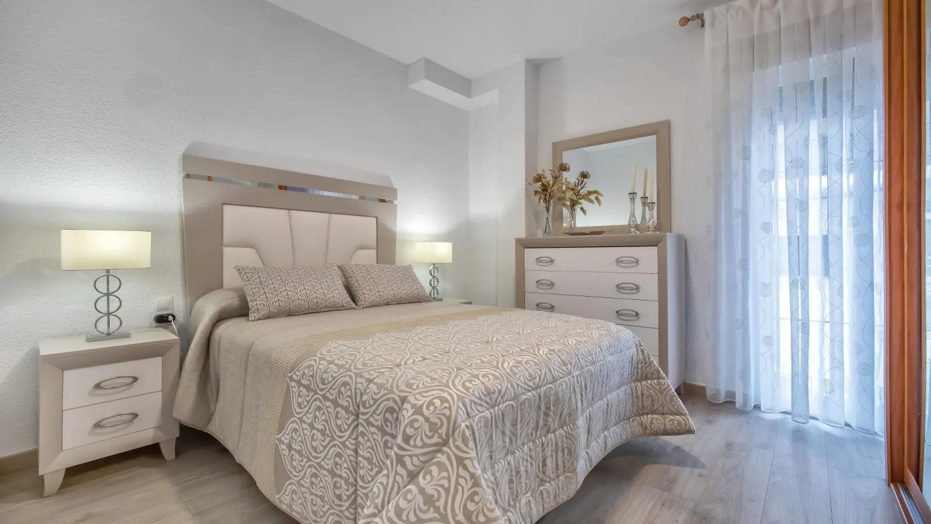 Apto Vallellano Junto Al Casco Historico & Parking Incluido Cordoba