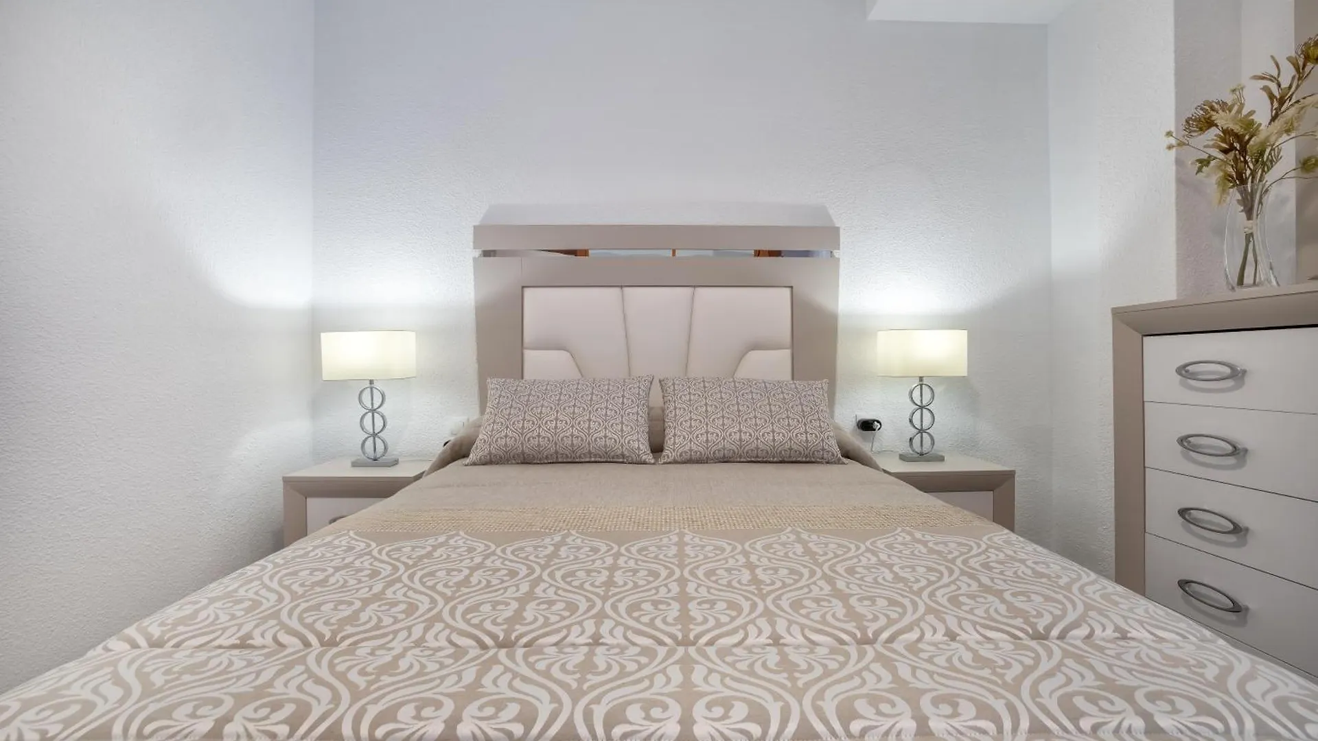 Apto Vallellano Junto Al Casco Historico & Parking Incluido Cordoba Spain